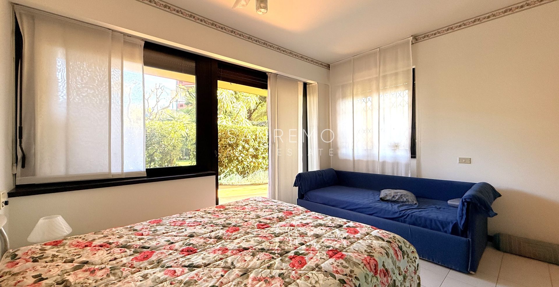 Трёхкомнатная квартира у моря в элегантном комплексе с бассейном