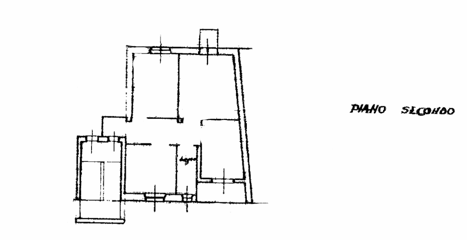 Светлая и солнечная квартира с двойной экспозицией и двумя небольшими террасами