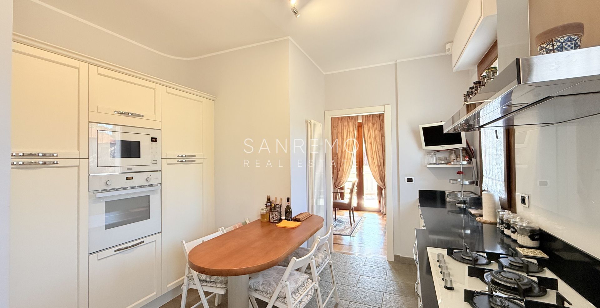 Пентхаус и суперпентхаус с бассейном и панорамным видом на море