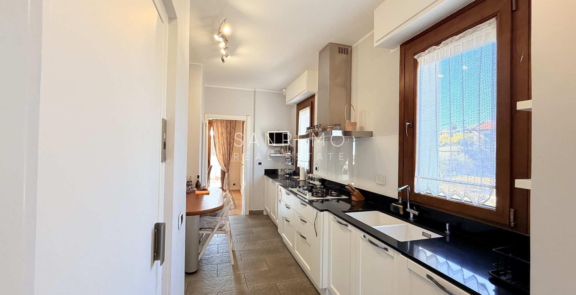 Пентхаус и суперпентхаус с бассейном и панорамным видом на море