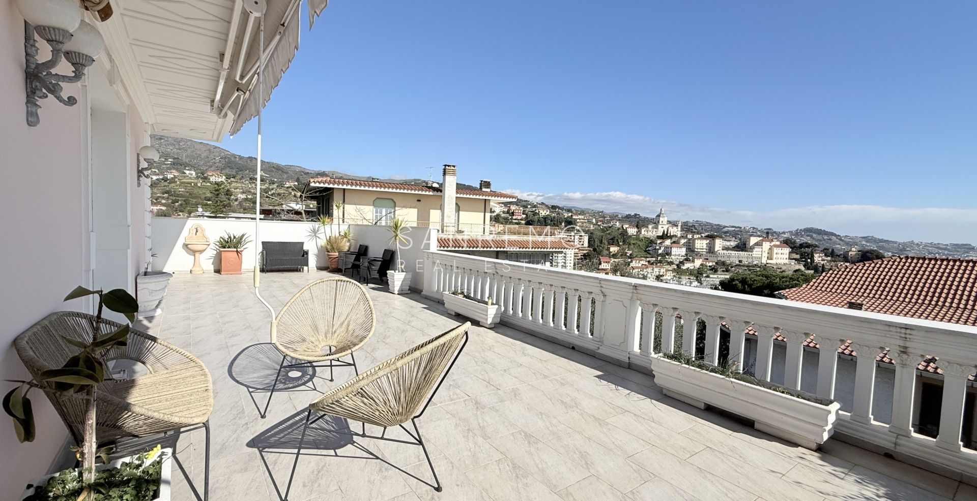 Пентхаус и суперпентхаус с бассейном и панорамным видом на море