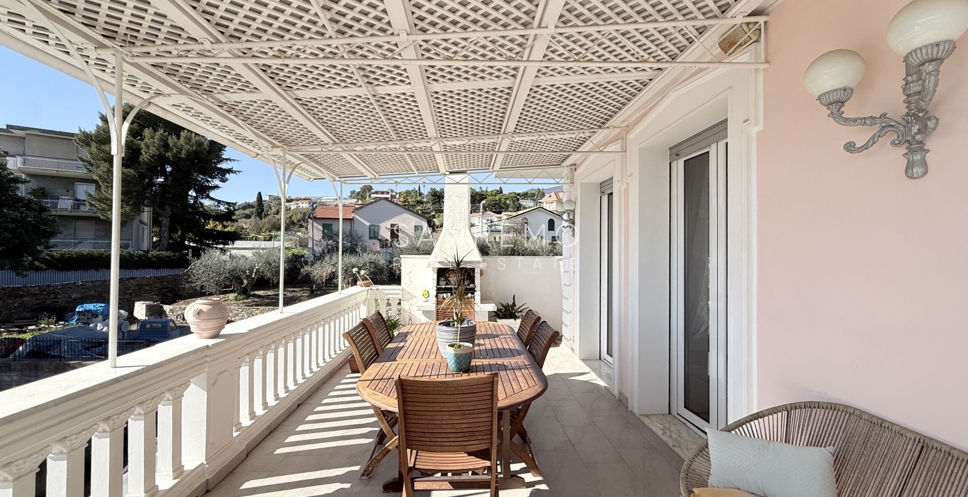 Пентхаус и суперпентхаус с бассейном и панорамным видом на море