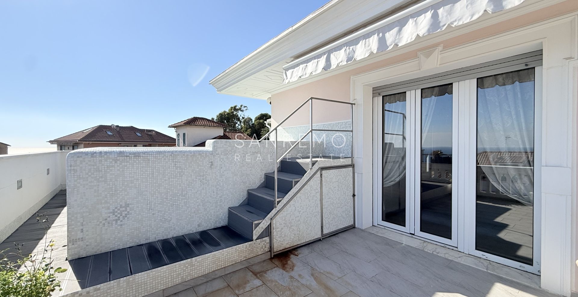 Пентхаус и суперпентхаус с бассейном и панорамным видом на море