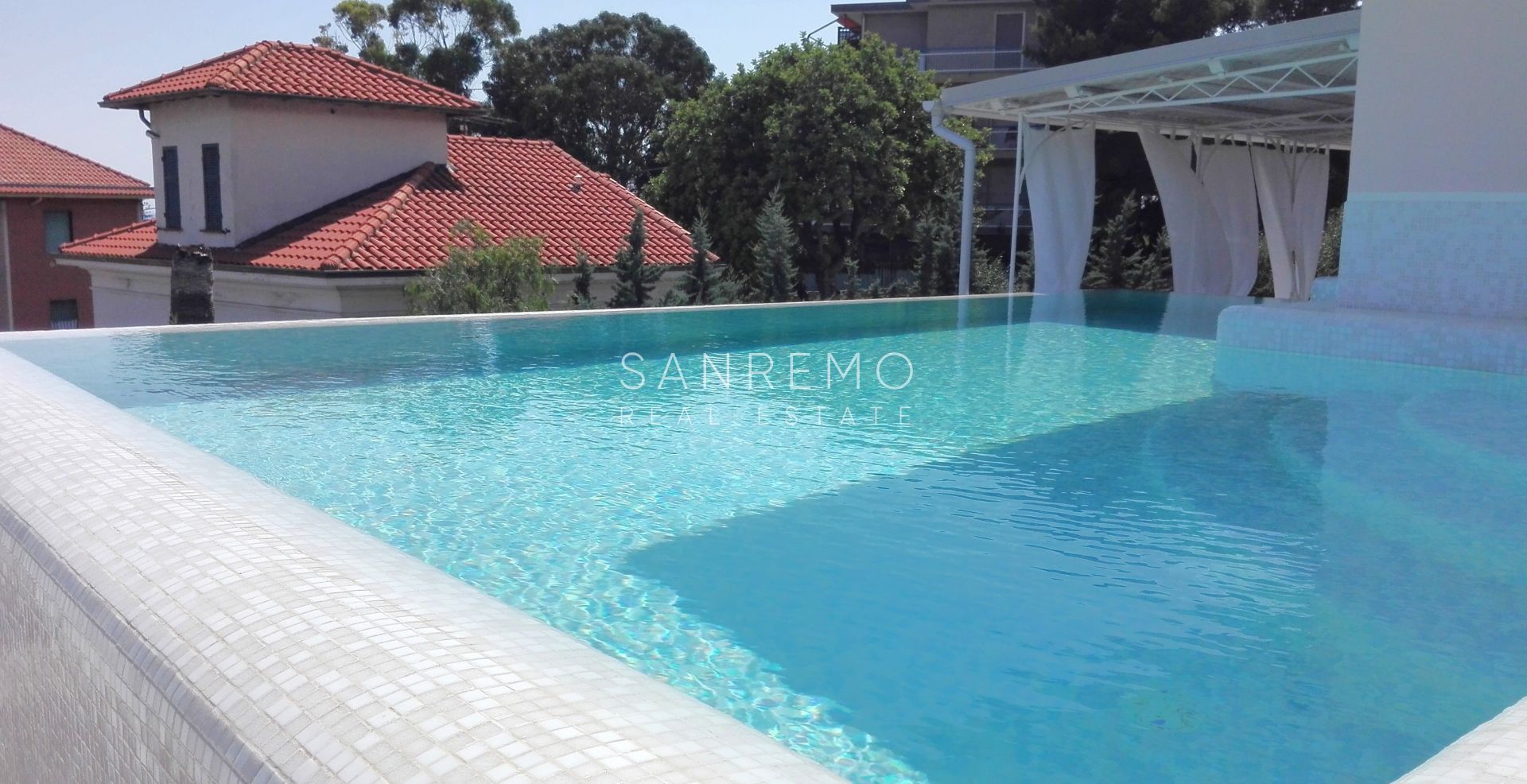 Пентхаус и суперпентхаус с бассейном и панорамным видом на море