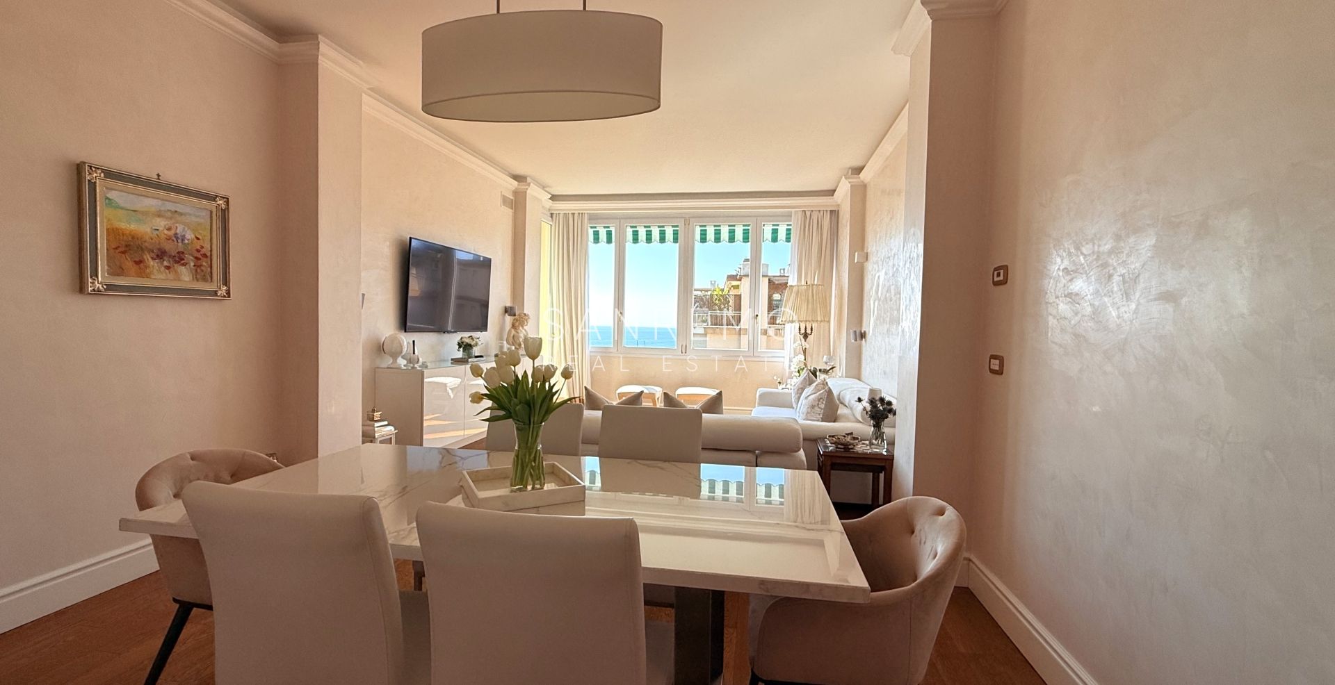 Полностью отремонтированная квартира с приятным внешним пространством