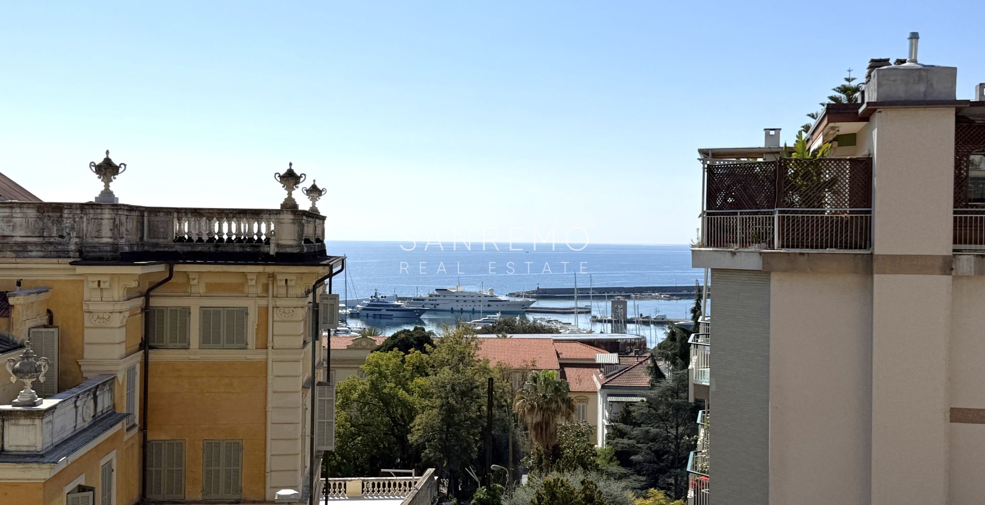 Полностью отремонтированная квартира с приятным внешним пространством