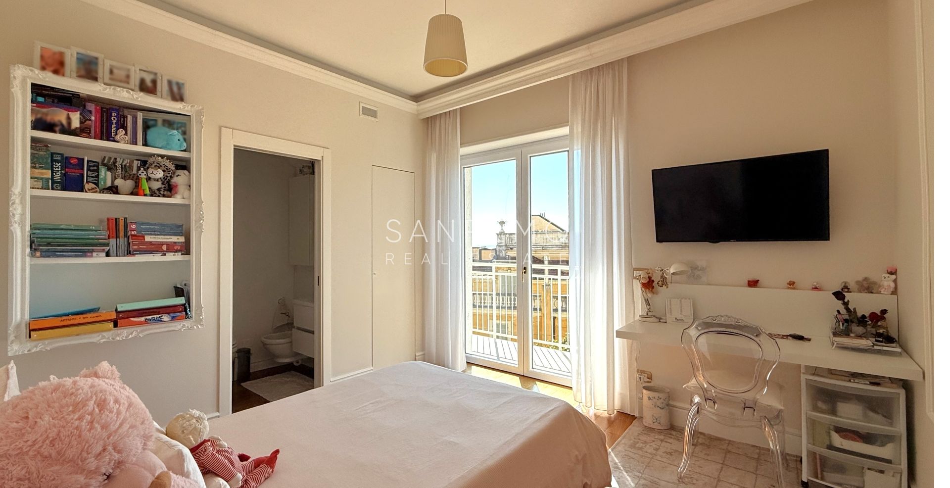 Полностью отремонтированная квартира с приятным внешним пространством