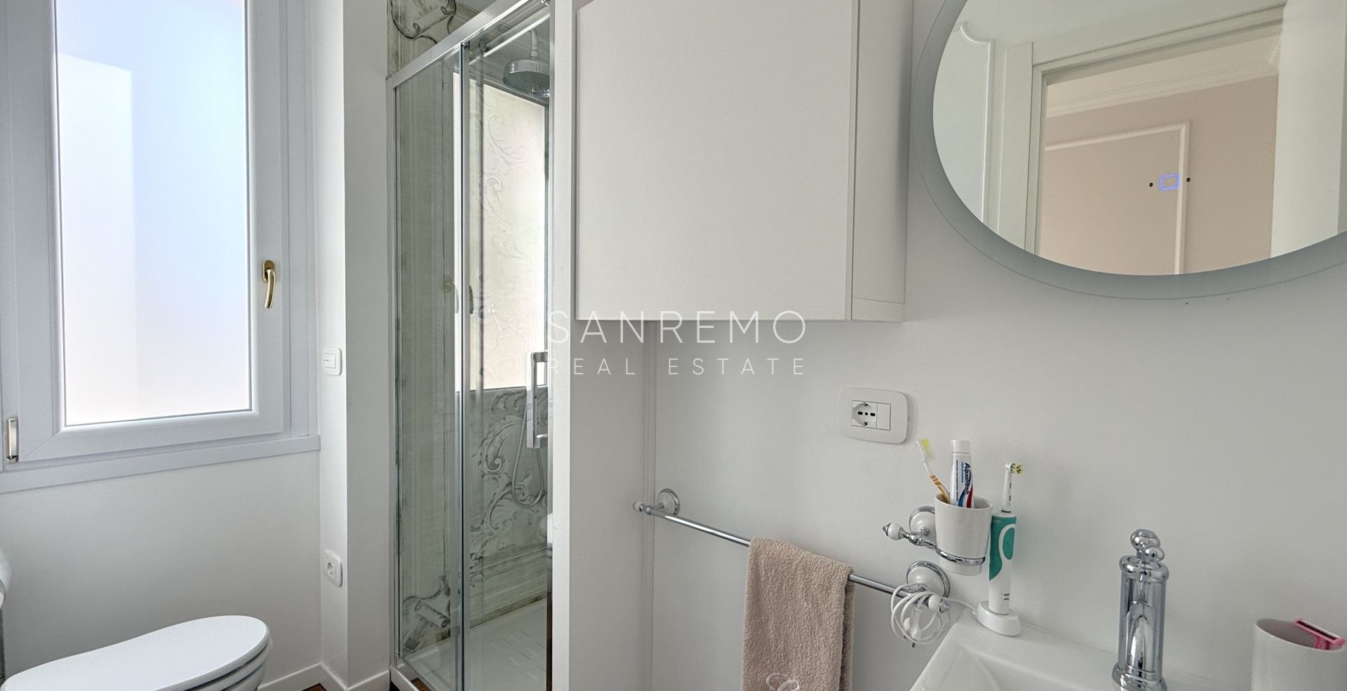 Полностью отремонтированная квартира с приятным внешним пространством