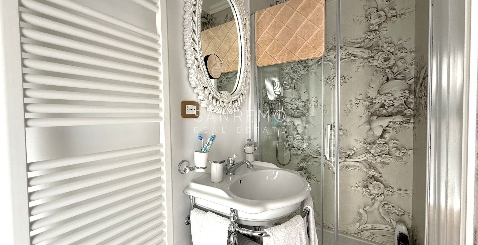 Полностью отремонтированная квартира с приятным внешним пространством