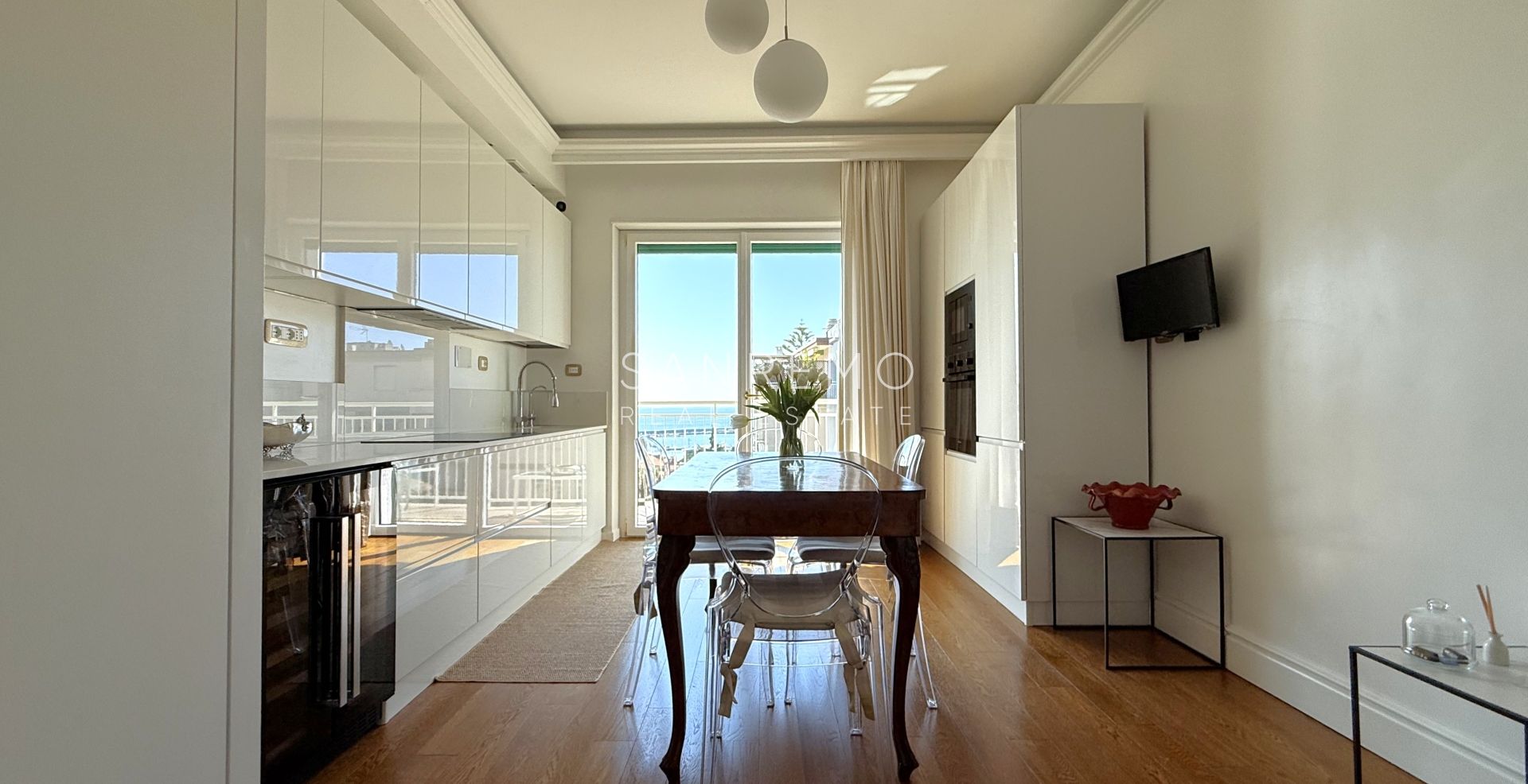 Полностью отремонтированная квартира с приятным внешним пространством