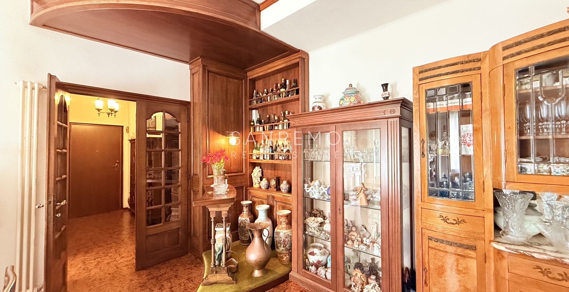 Трёхкомнатная квартира с балконом и частичным видом на море в районе Барагалло