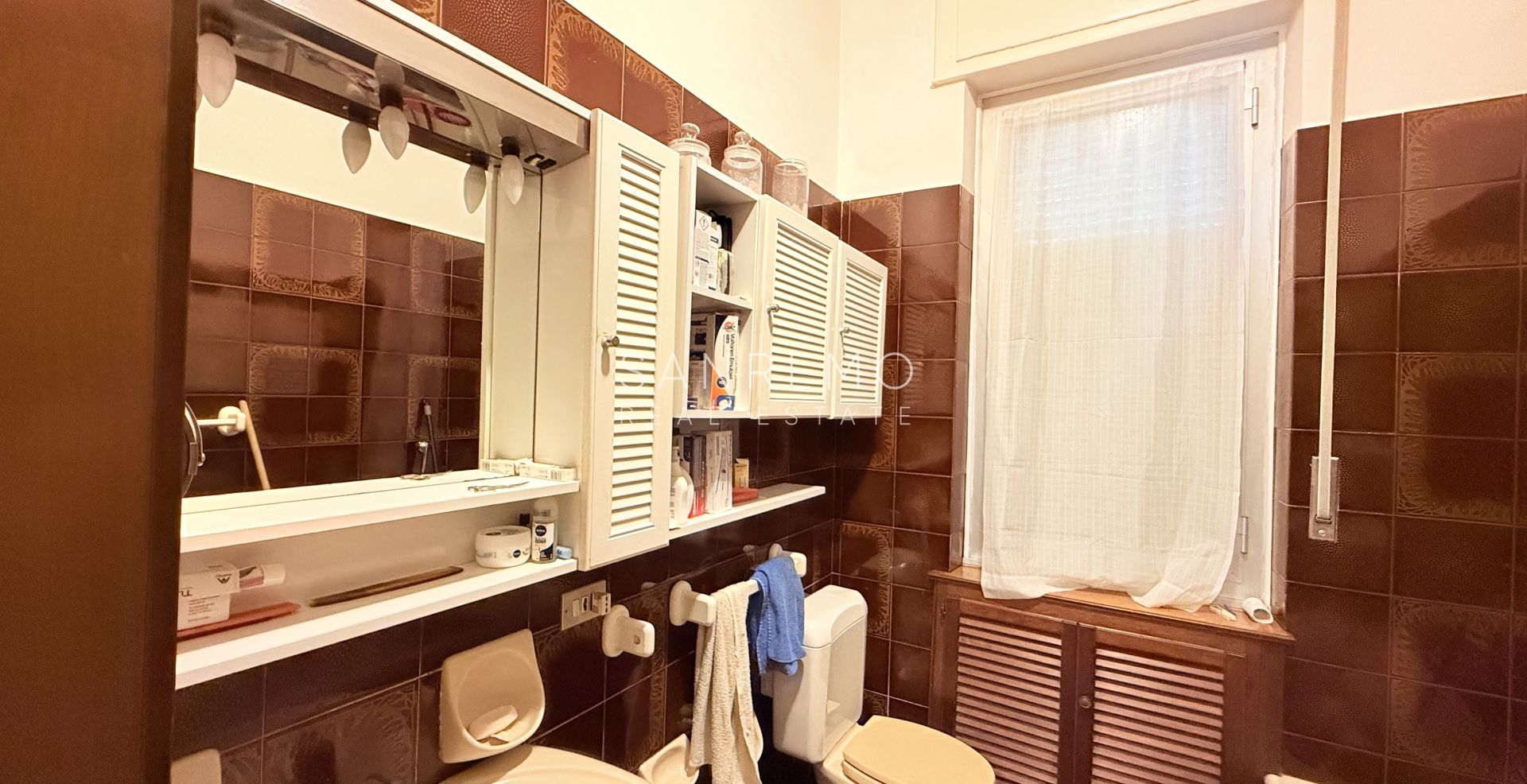 Трёхкомнатная квартира с балконом и частичным видом на море в районе Барагалло