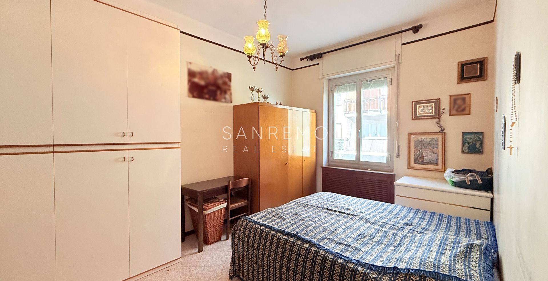 Трёхкомнатная квартира с балконом и частичным видом на море в районе Барагалло