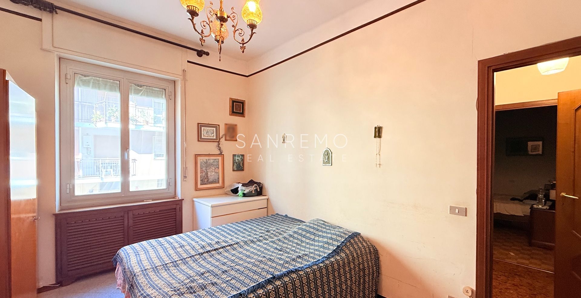 Трёхкомнатная квартира с балконом и частичным видом на море в районе Барагалло