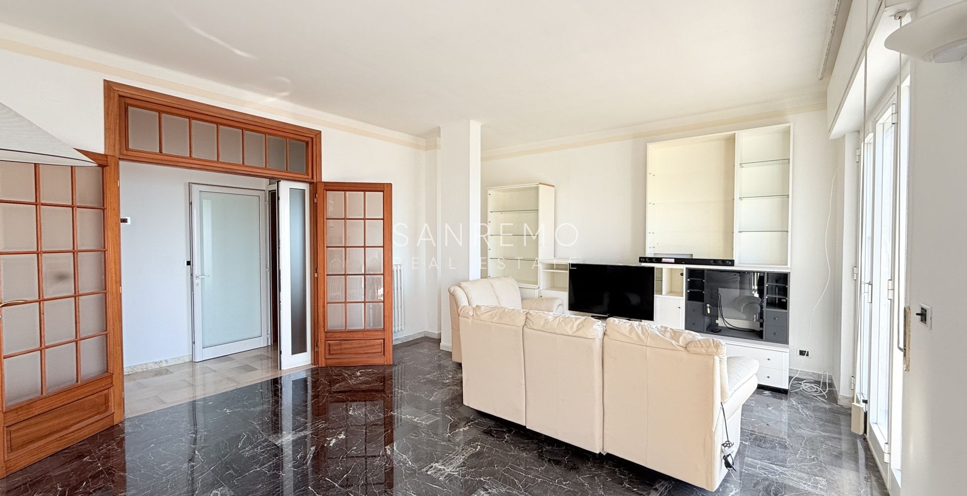 Пентхаус в районе Соларо с великолепным видом на море