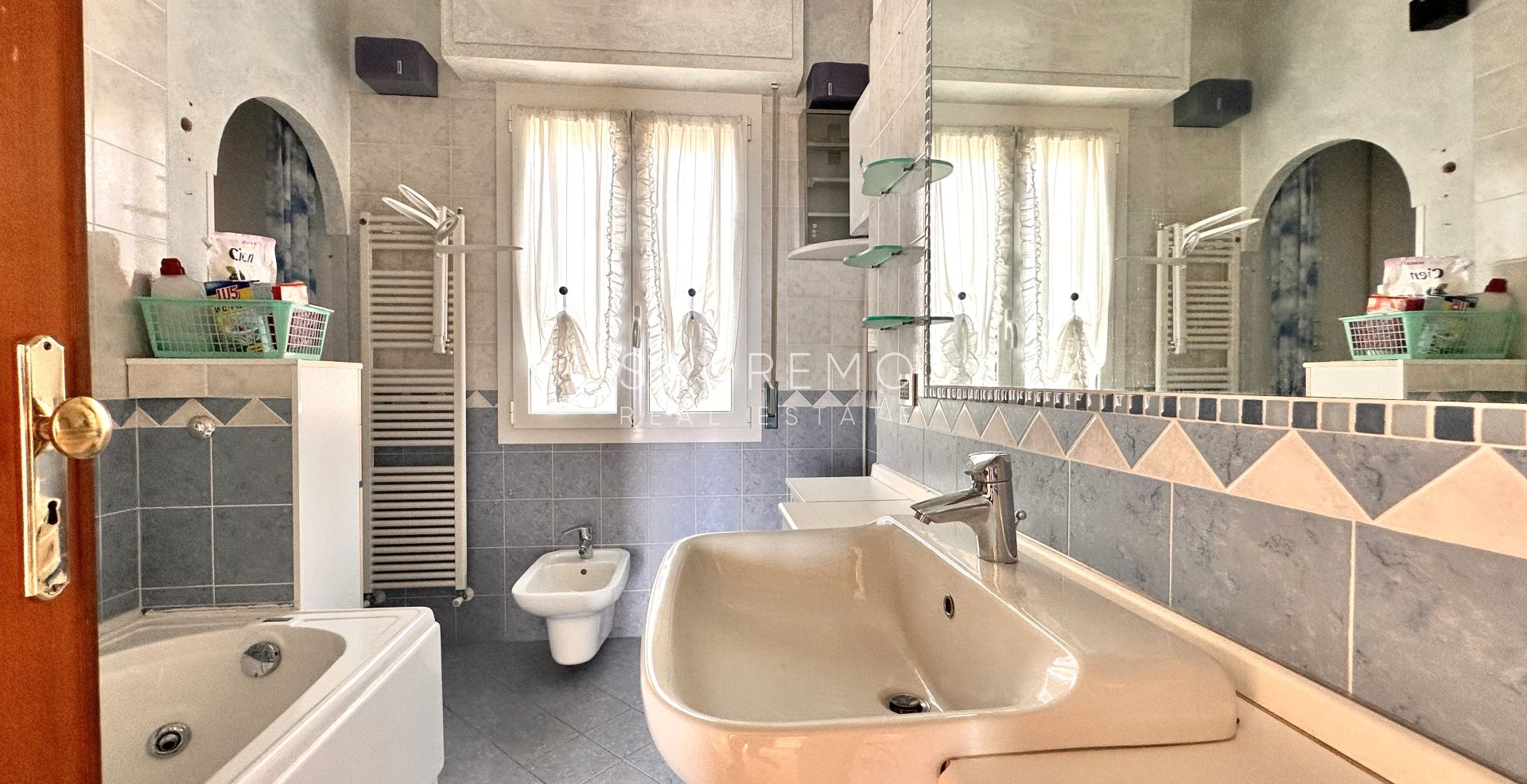 Пентхаус в районе Соларо с великолепным видом на море