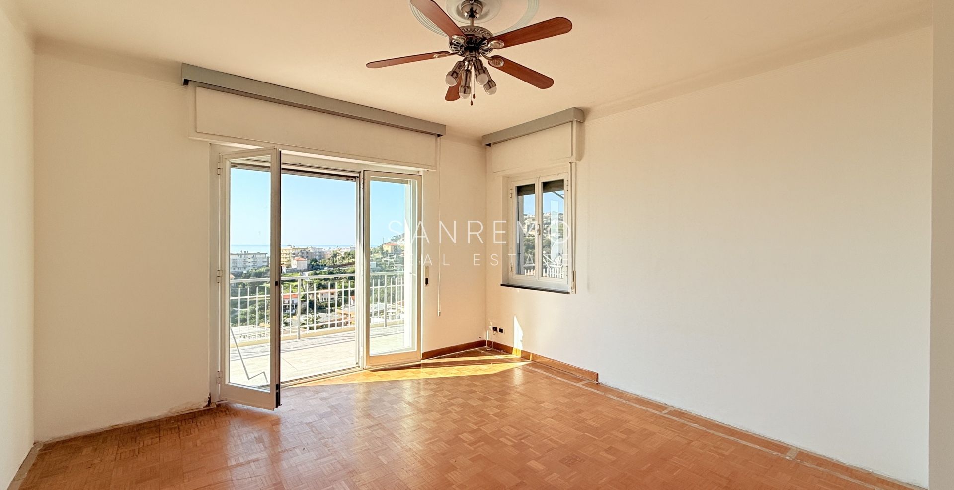 Пентхаус в районе Соларо с великолепным видом на море