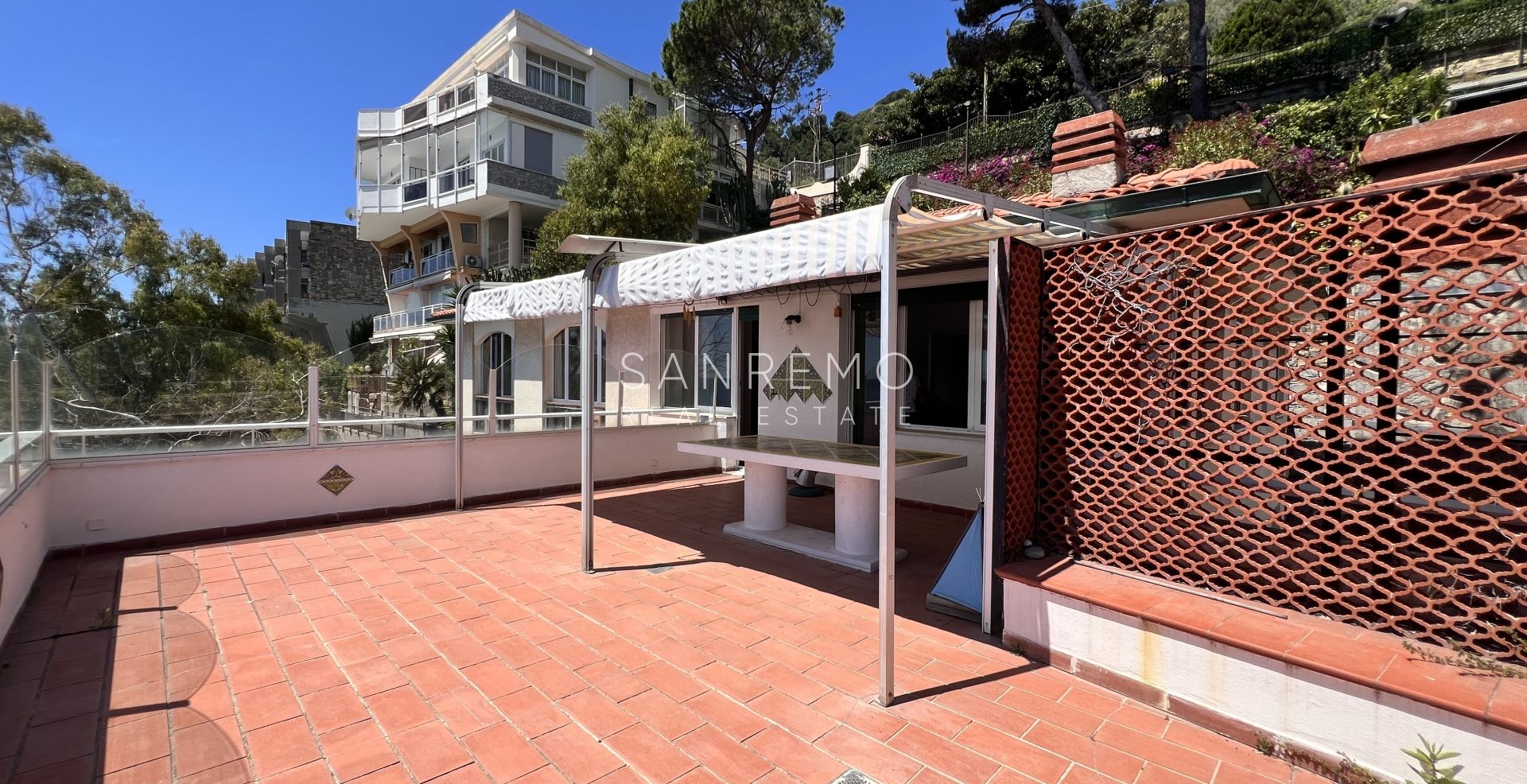 Пентхаус с видом на море